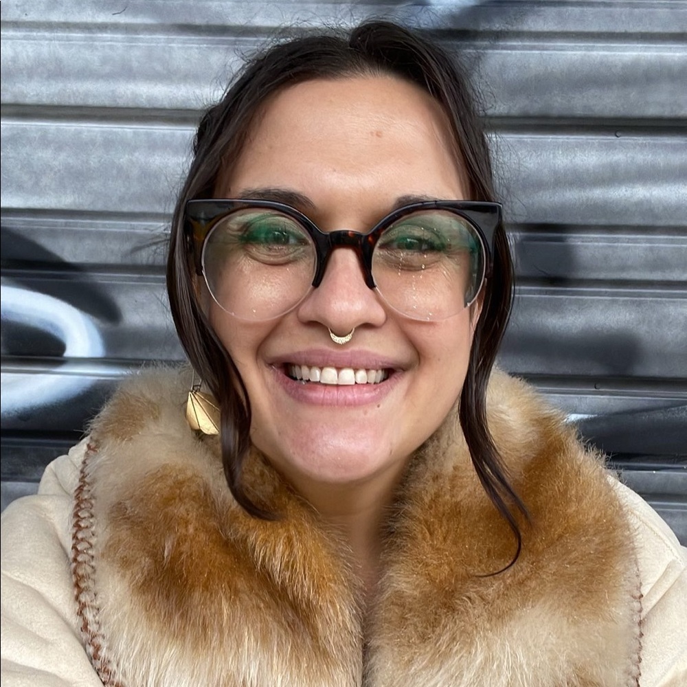 Meet your Posher, Alexandra